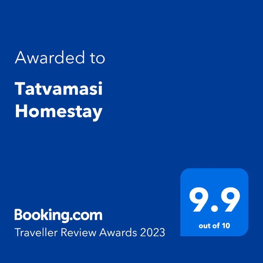 Tatvamasi Homestay New Delhi Luaran gambar