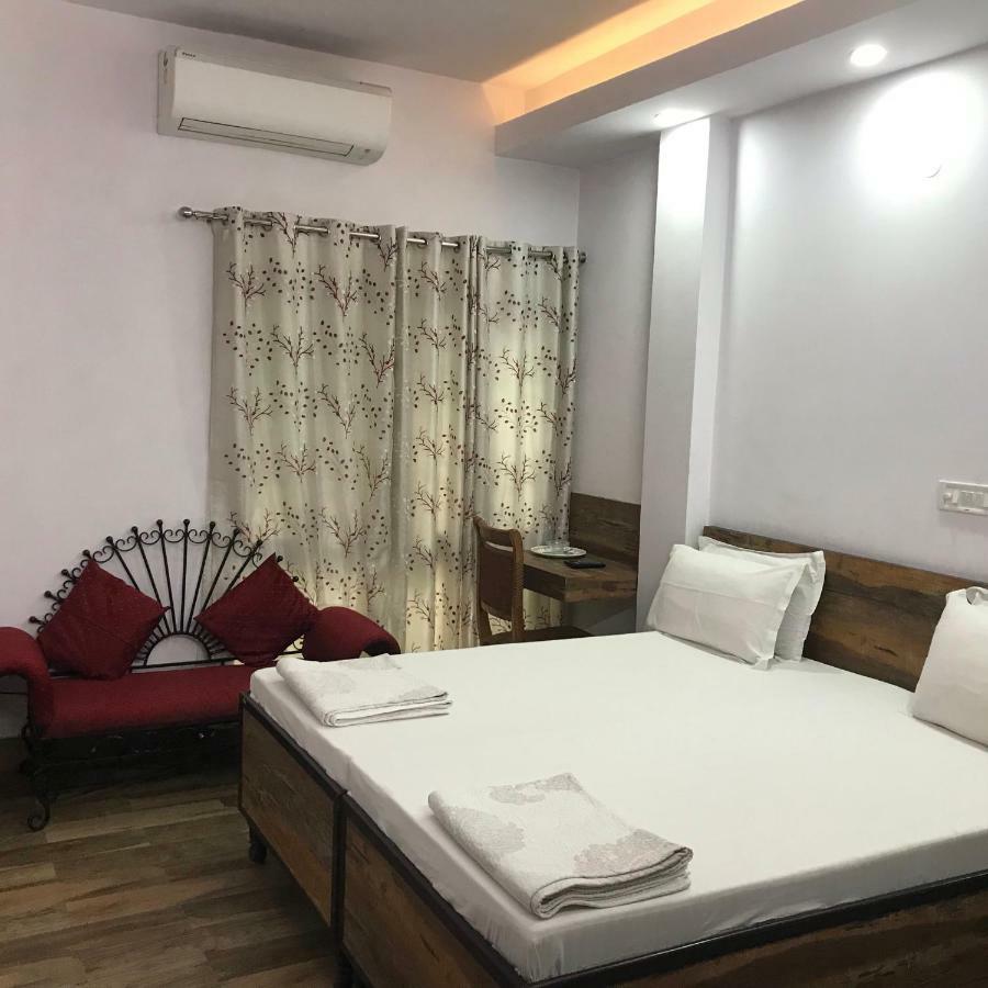 Tatvamasi Homestay New Delhi Luaran gambar