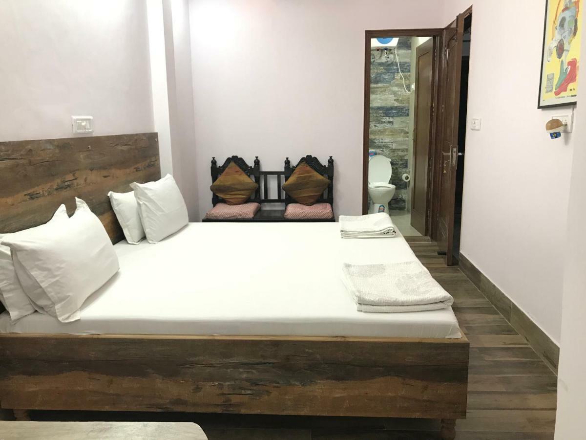 Tatvamasi Homestay New Delhi Luaran gambar